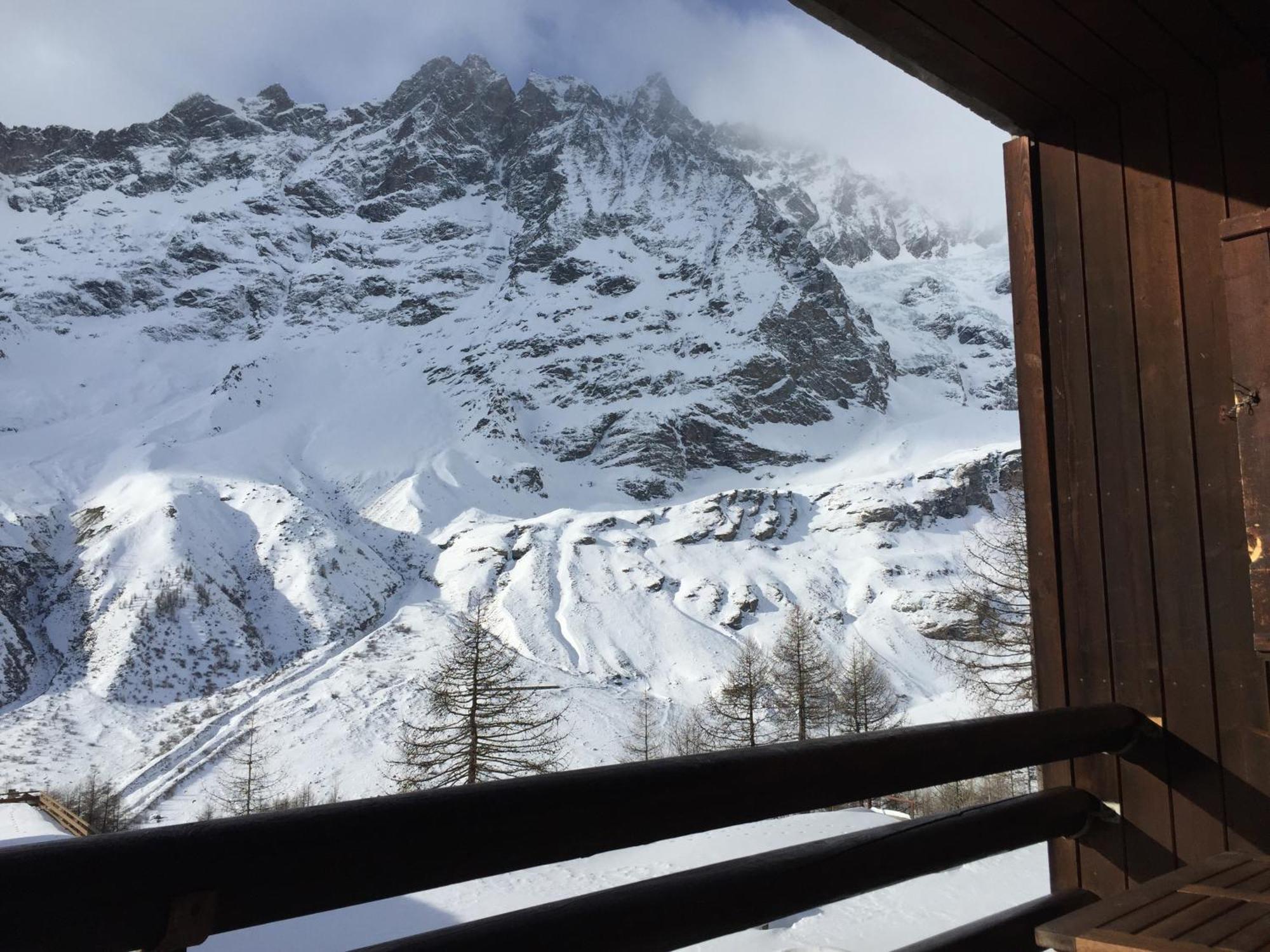 Base Camp Alpine Apartments Breuil-Cervinia Phòng bức ảnh