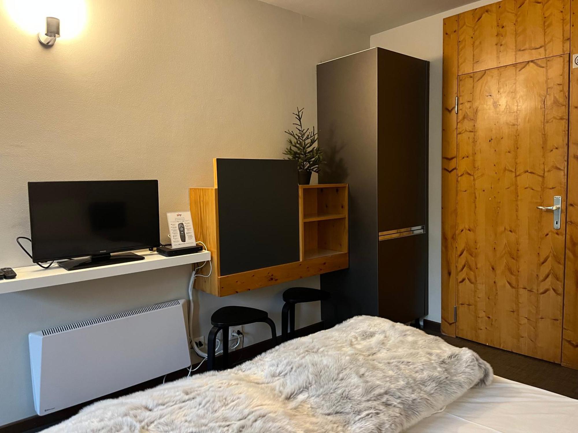 Base Camp Alpine Apartments Breuil-Cervinia Phòng bức ảnh