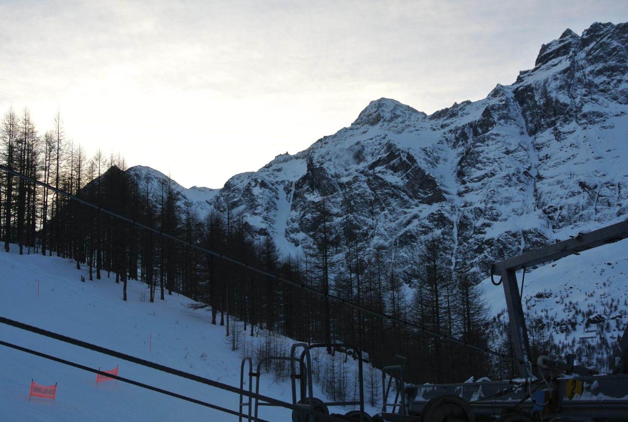 Base Camp Alpine Apartments Breuil-Cervinia Phòng bức ảnh