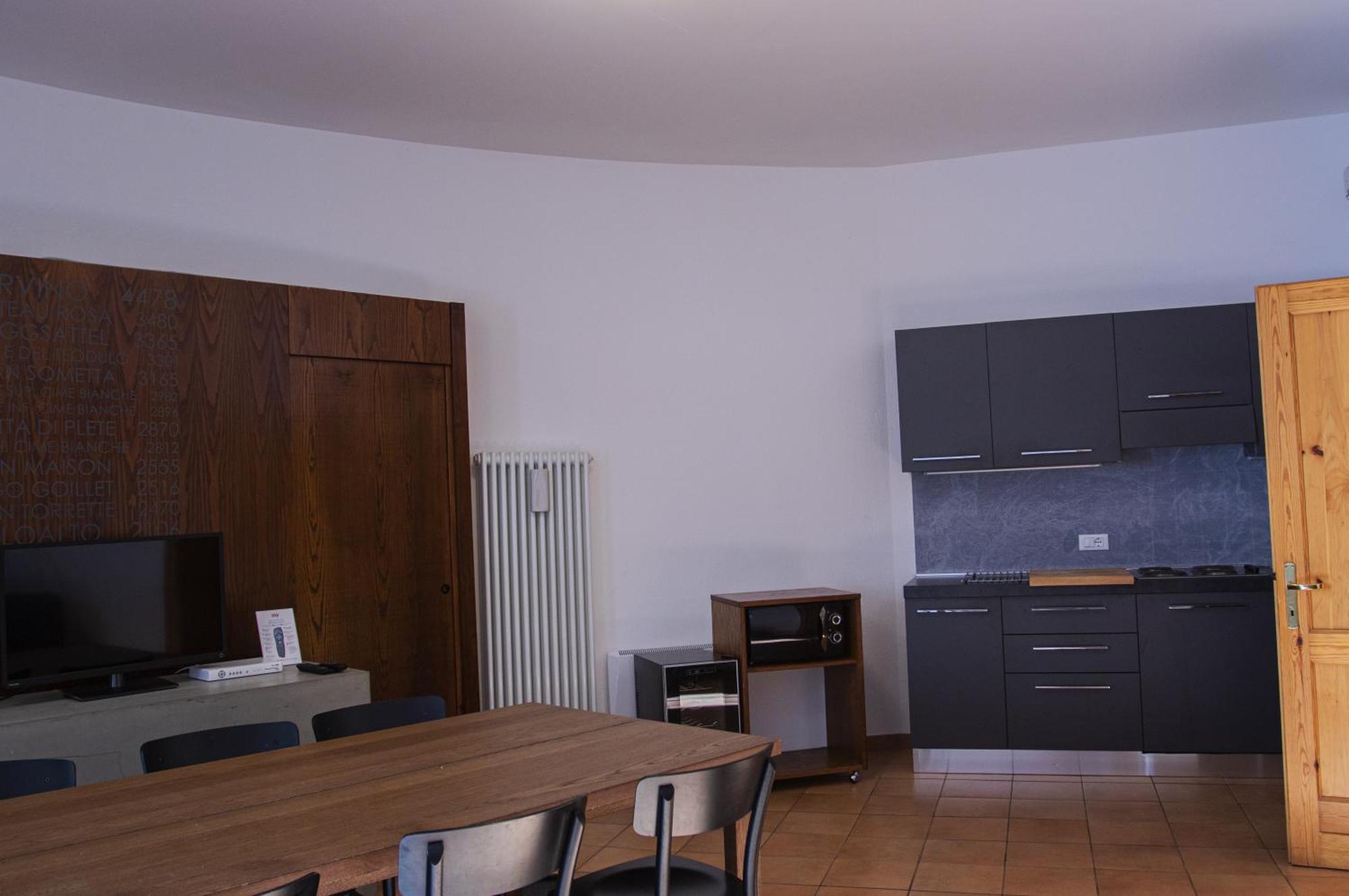 Base Camp Alpine Apartments Breuil-Cervinia Phòng bức ảnh