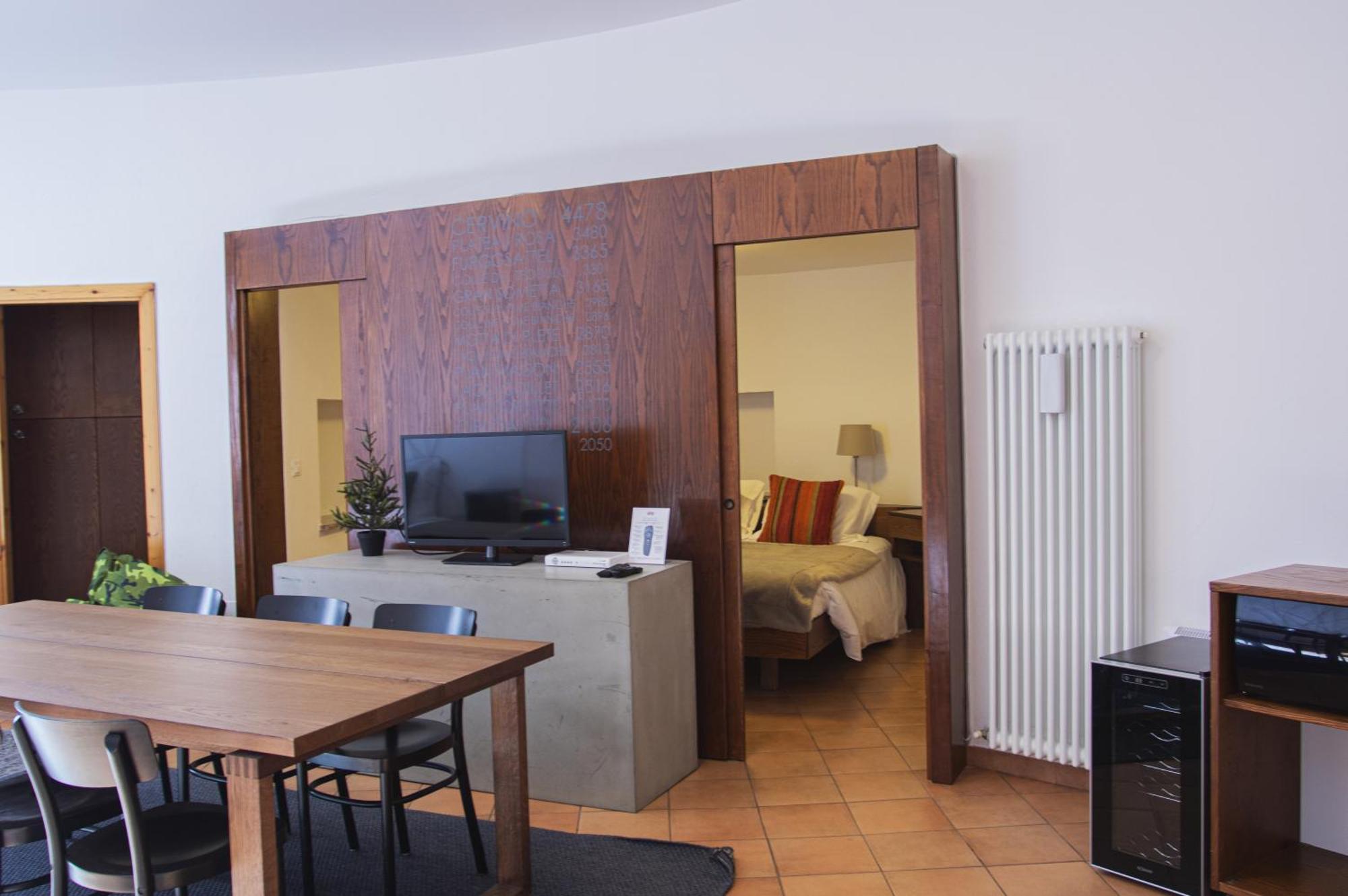 Base Camp Alpine Apartments Breuil-Cervinia Phòng bức ảnh