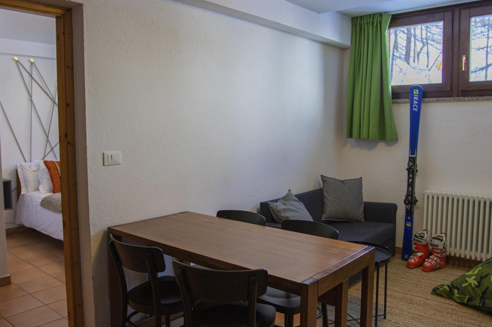 Base Camp Alpine Apartments Breuil-Cervinia Phòng bức ảnh