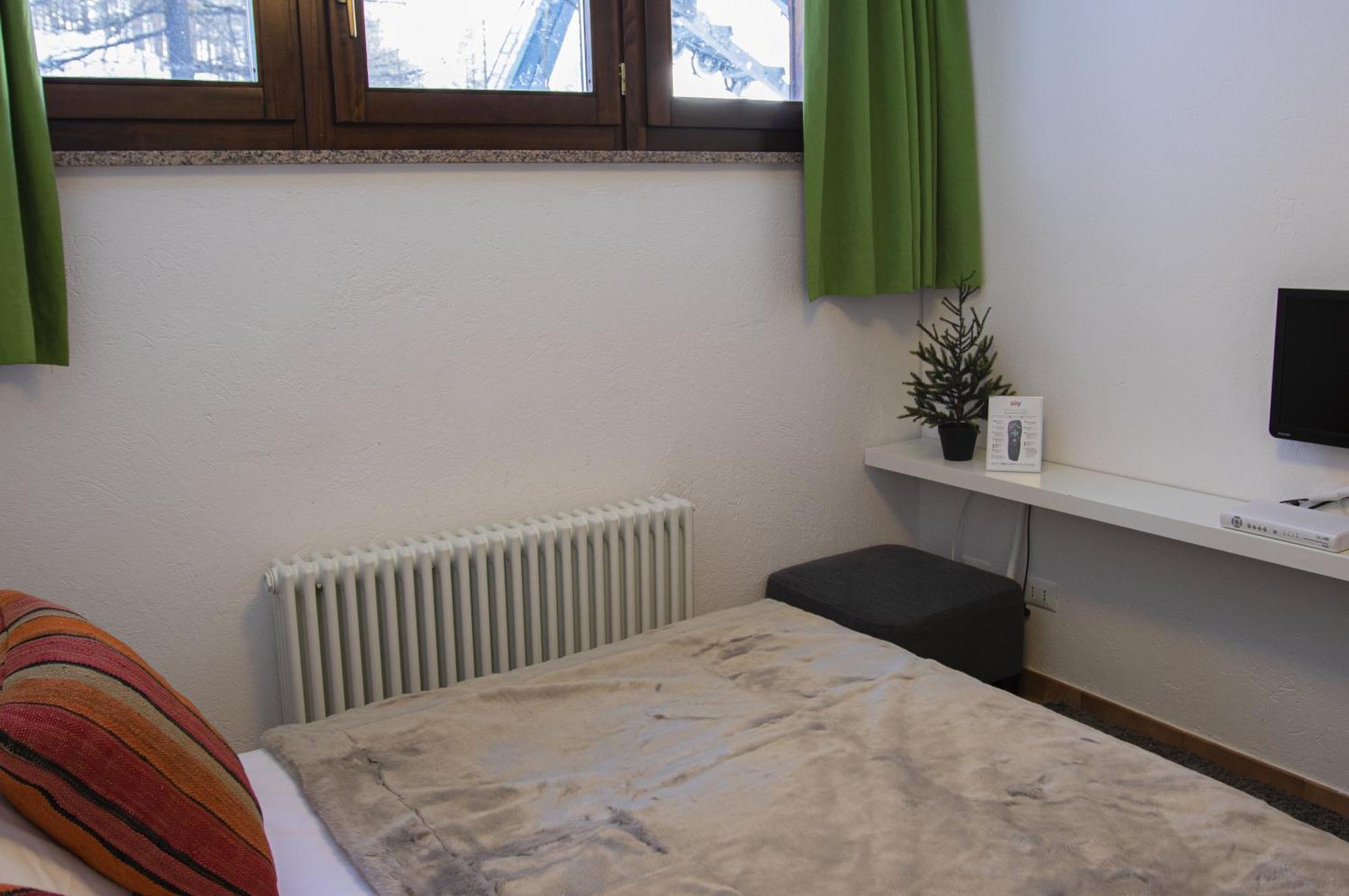 Base Camp Alpine Apartments Breuil-Cervinia Phòng bức ảnh