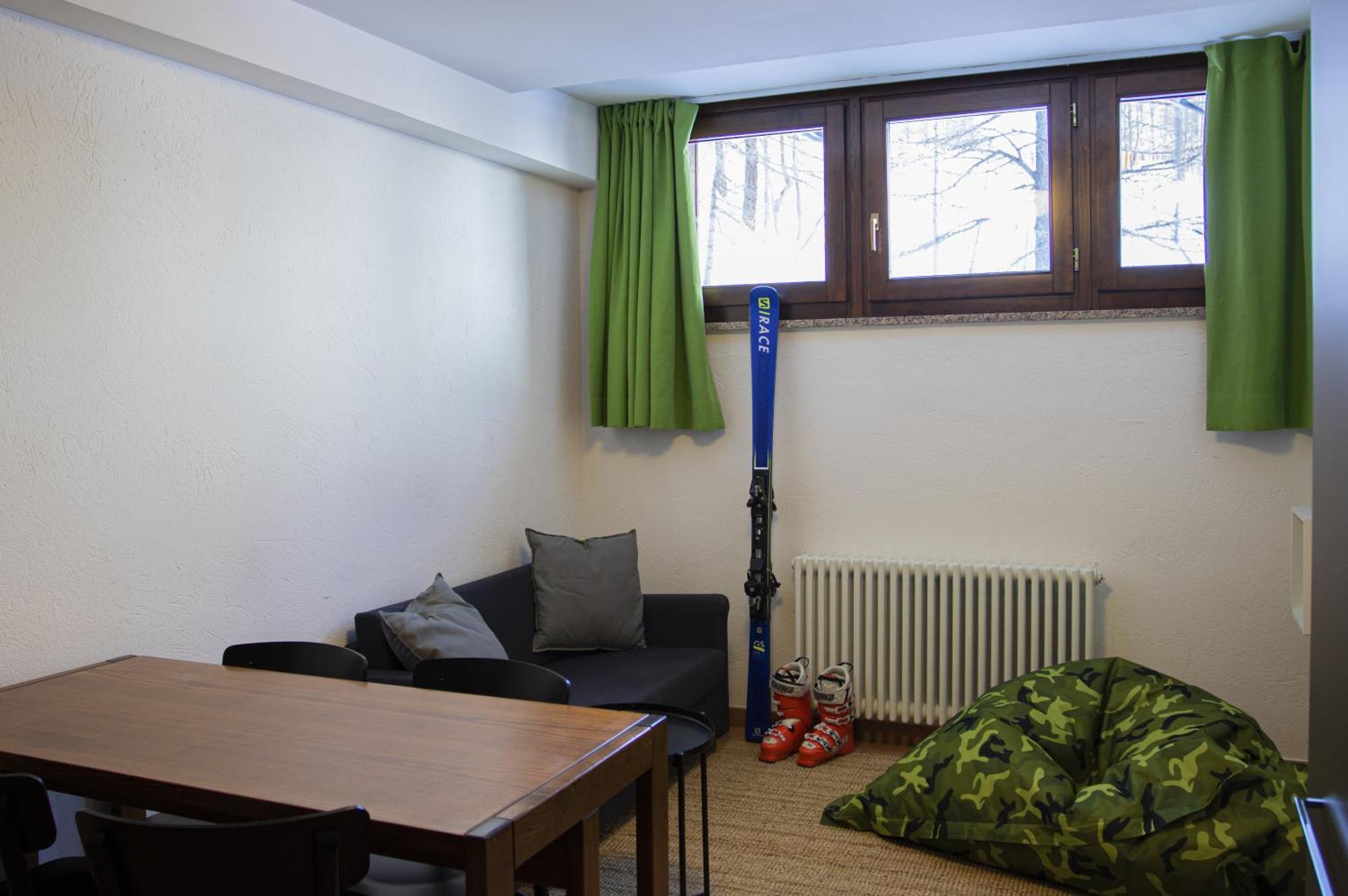 Base Camp Alpine Apartments Breuil-Cervinia Phòng bức ảnh