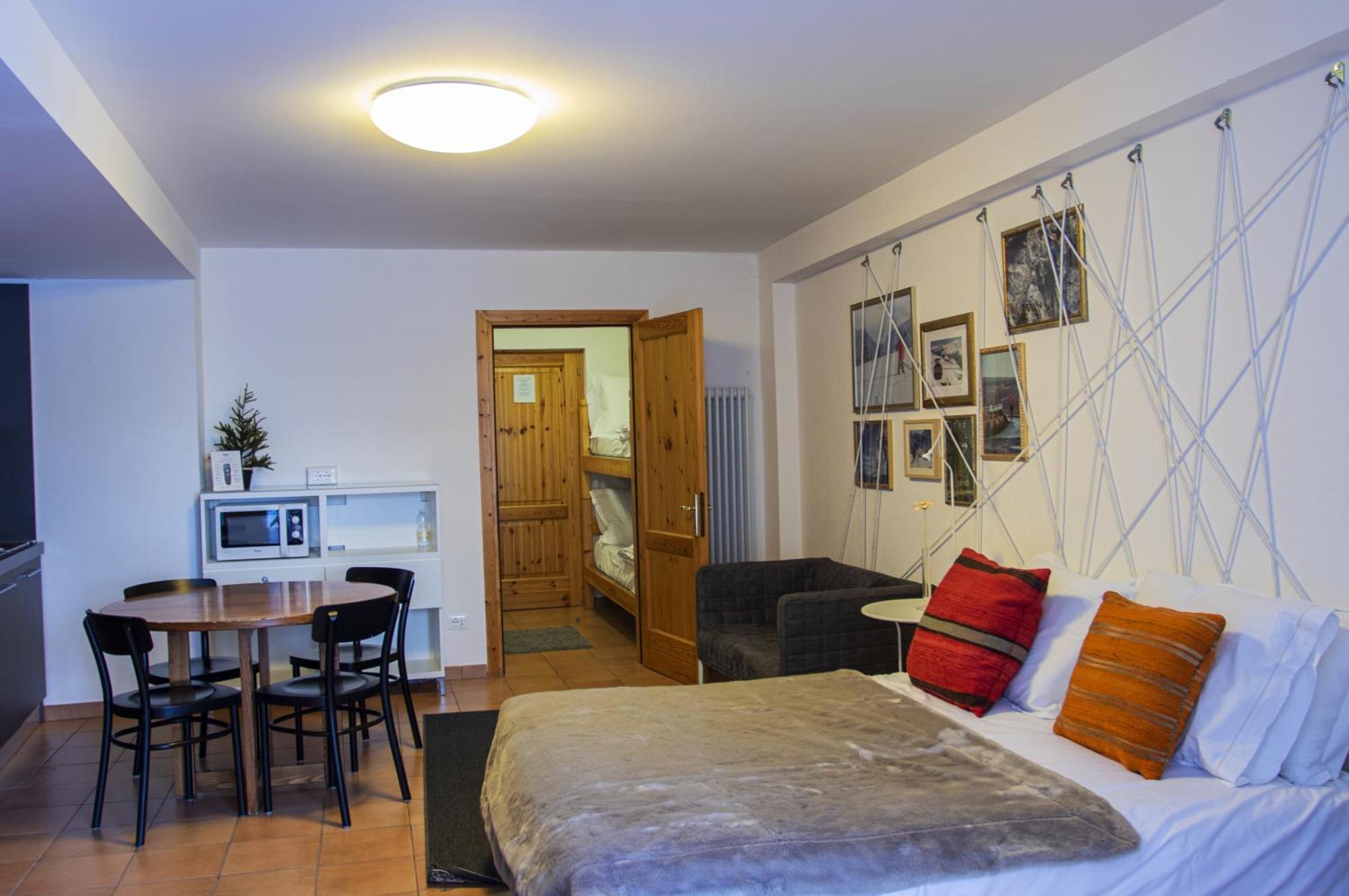Base Camp Alpine Apartments Breuil-Cervinia Phòng bức ảnh