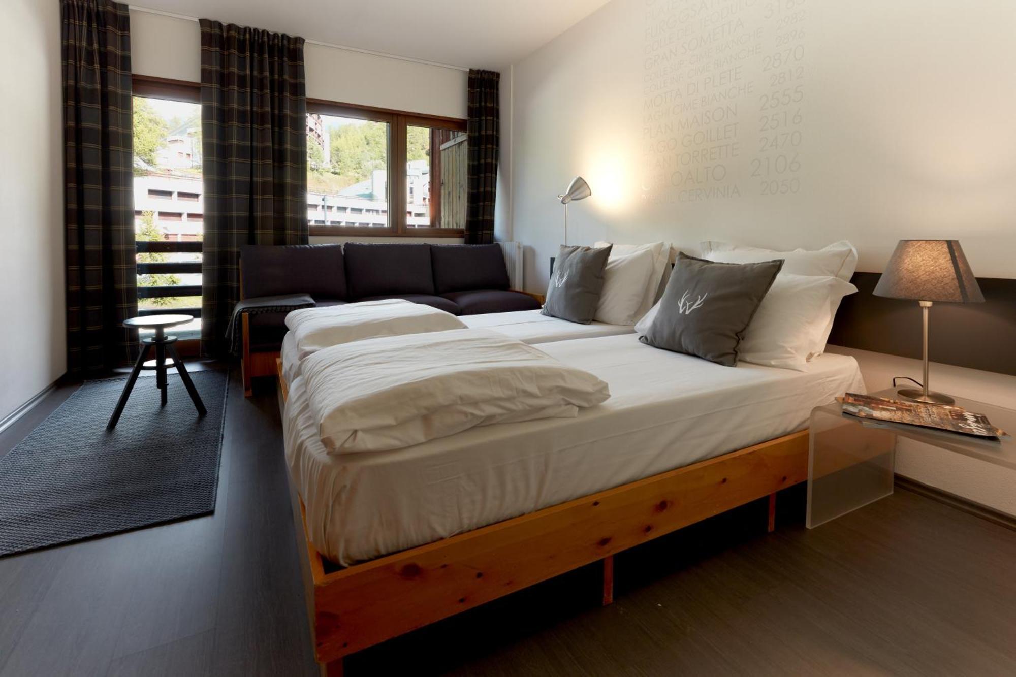 Base Camp Alpine Apartments Breuil-Cervinia Phòng bức ảnh