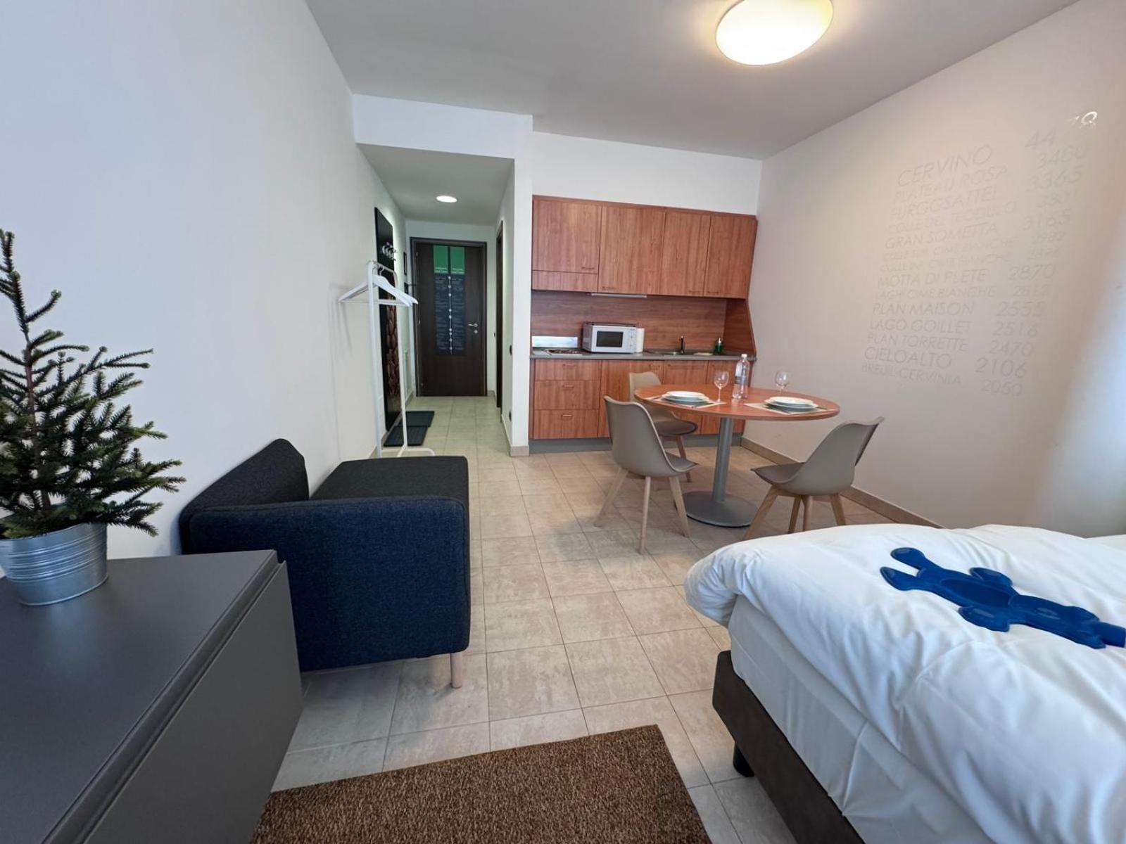 Base Camp Alpine Apartments Breuil-Cervinia Phòng bức ảnh